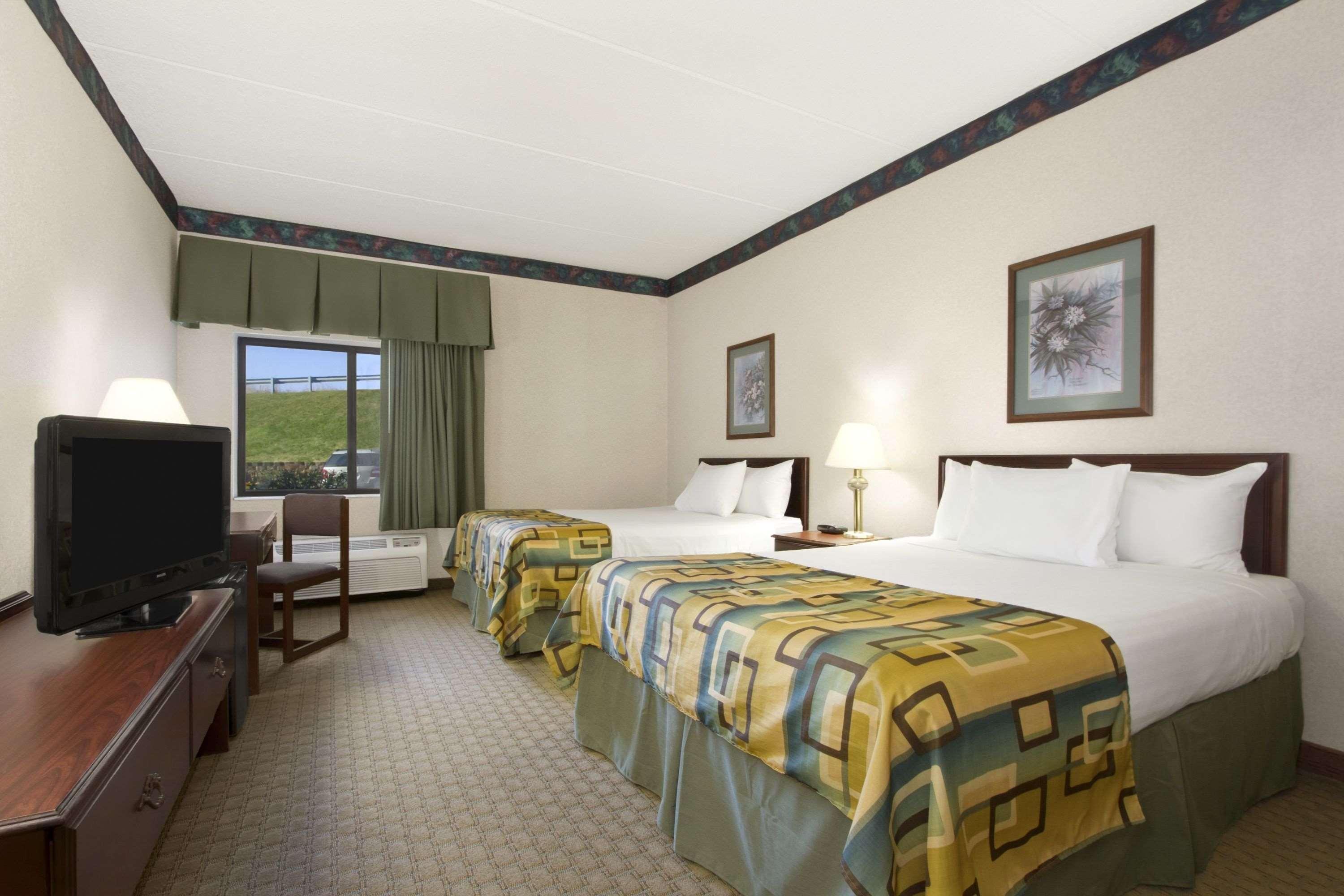 Hotel Baymont By Wyndham Corbin Exterior foto